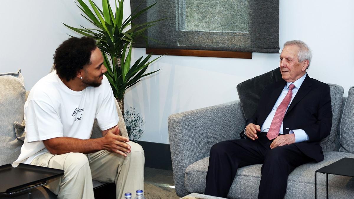 Başkanımız Aziz Yıldırım'dan Yeni Transferimiz Shane Larkin'e Sıcak Karşılama!