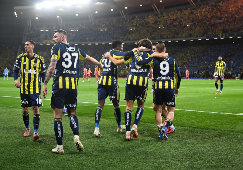 Fenerbahçe'de Nene Unutuldu mu? 18 Milyonluk Yıldızın Durumu