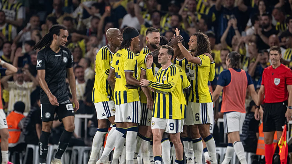 Fenerbahçe'nin UEFA Kadrosu Belli Oldu: Kimler Listede Yok?