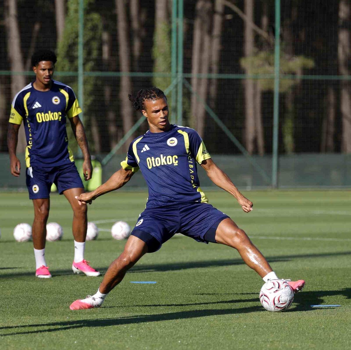 Fenerbahçe Şampiyonlar Ligi Hedefine Kilitlendi: Hazırlıklar Tam Gaz!
