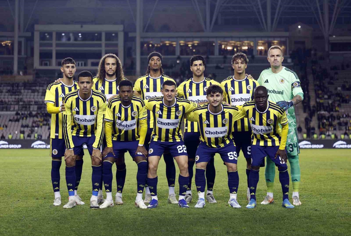 Fenerbahçemiz Bakü'de Güldü: Turan Tovuz 2-0, Greenwood Kırmızı Kart Gördü