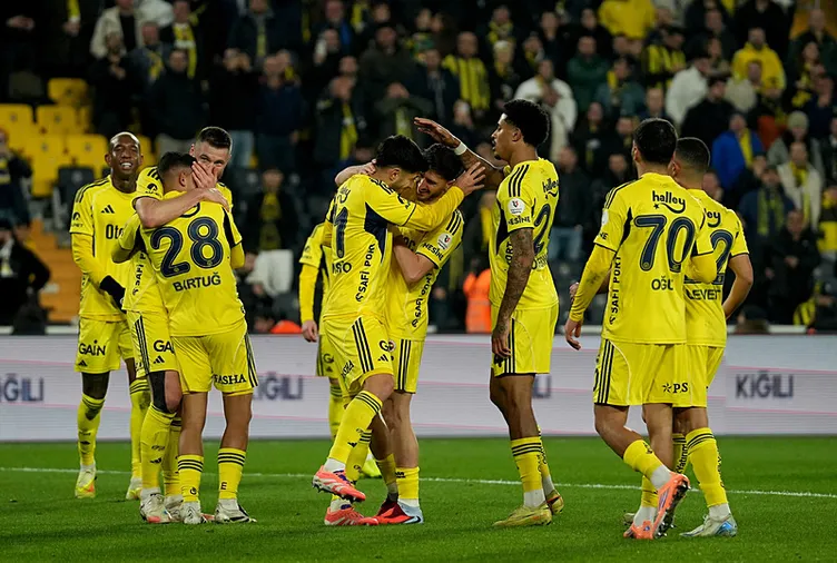 Fenerbahçemiz'de İlk Ayrılık Gündemde: Resmi Teklif Masada