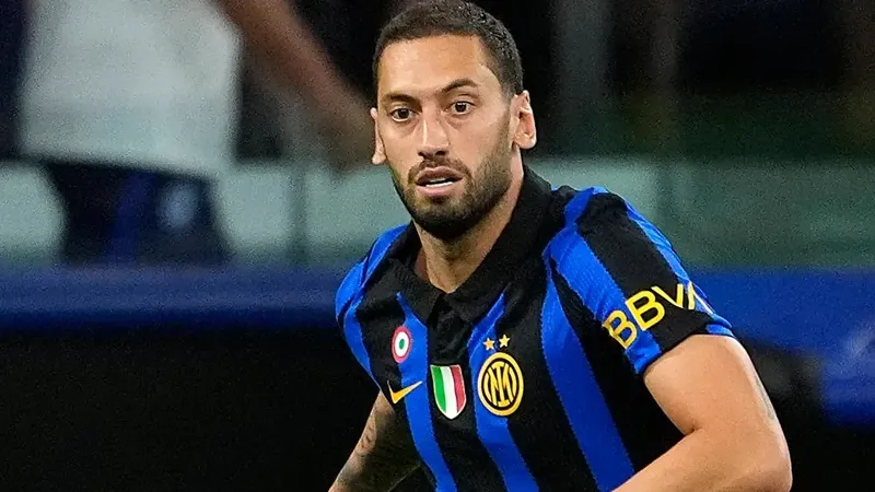 Fenerbahçemiz Hakan Çalhanoğlu İçin Yeniden Devrede!