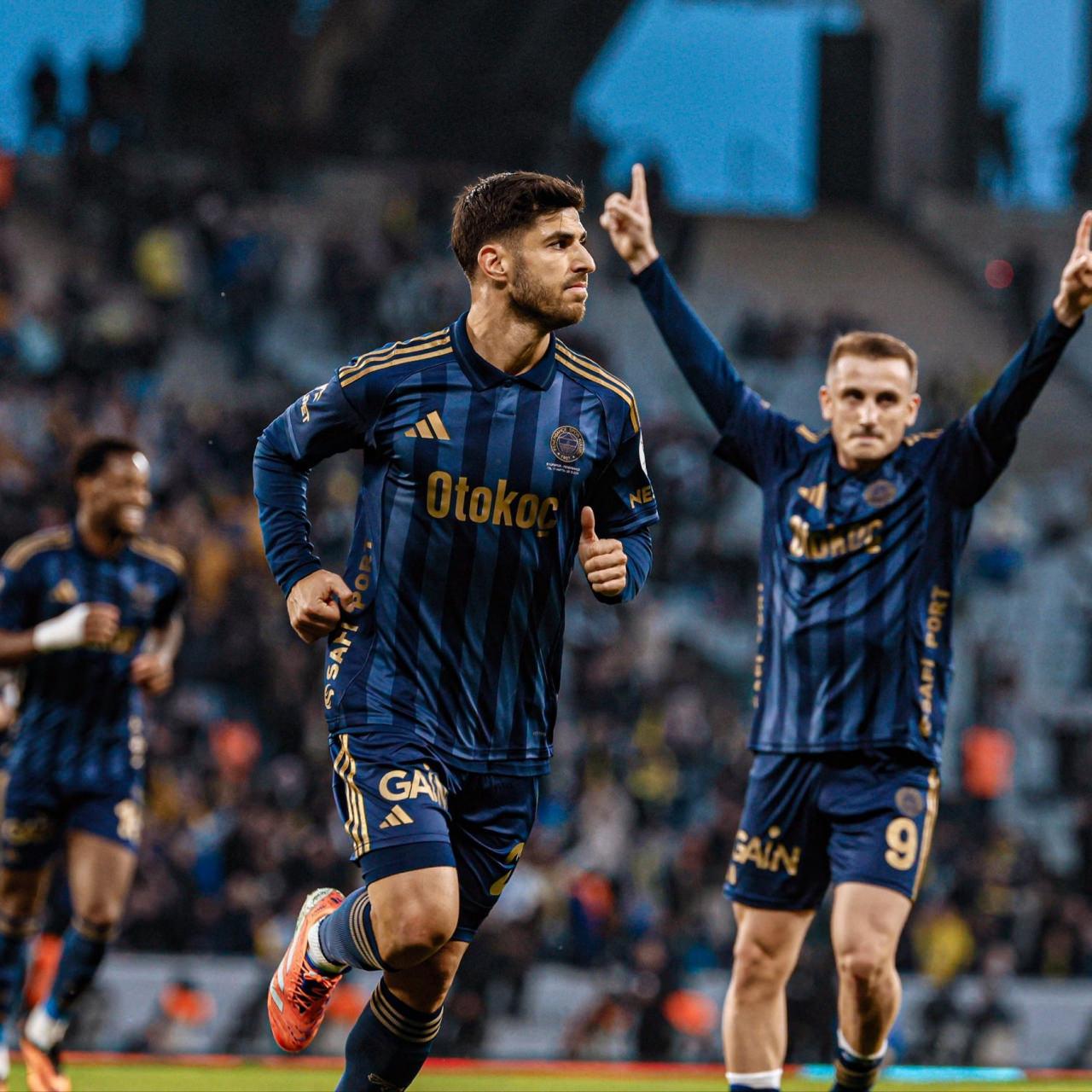 Fenerbahçemiz, İspanyol Efsane Mendez ile Avrupa'da Tarih Yazıyor!