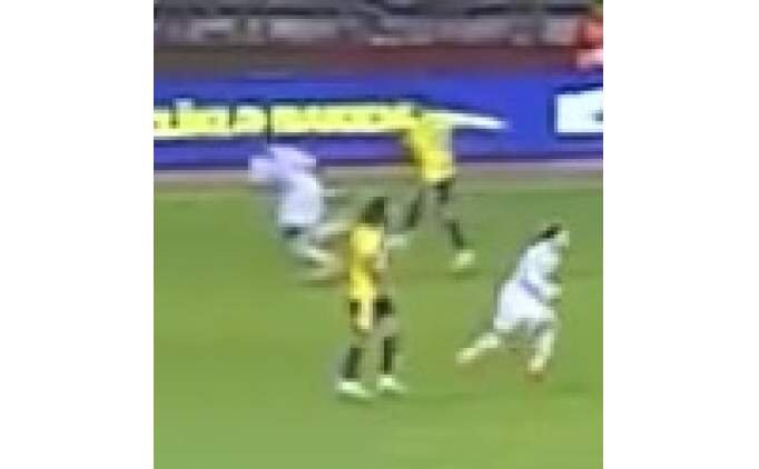 Fenerbahçemiz Kırmızı Karta Rağmen Sahada 11 Kişi Kaldı!