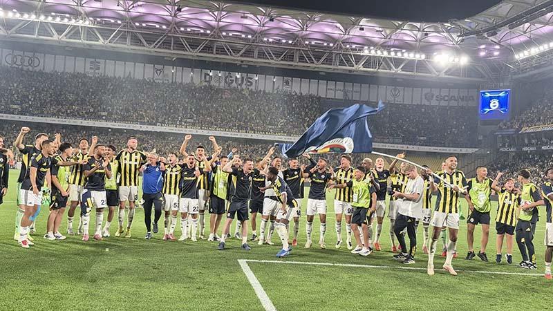 Fenerbahçemiz Şampiyonlar Ligi Play-off Turuna Yükseldi! Gururluyuz!