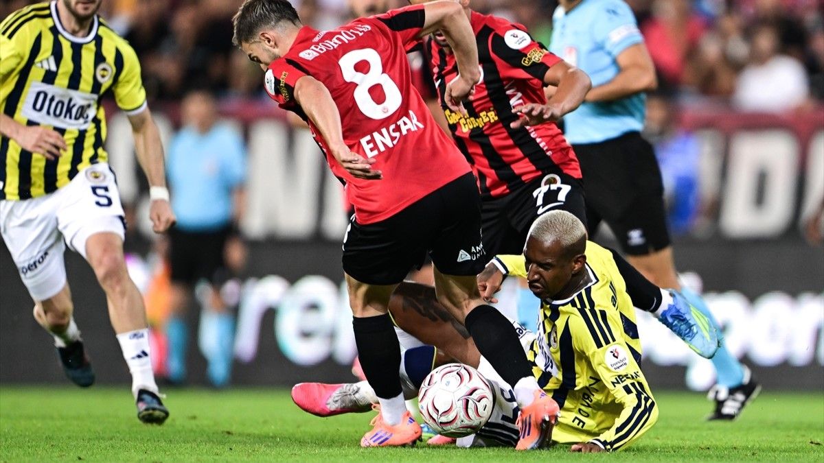 Fenerbahçemiz Sezona Şok Mağlubiyetle Başladı: Gençlerbirliği 2-1