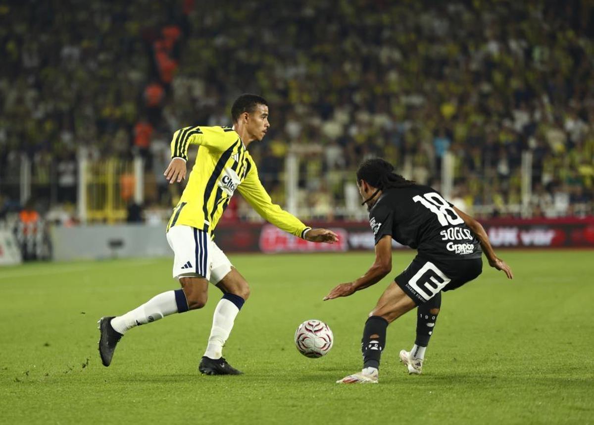 Fenerbahçemiz Sturm Graz'ı Deplasmanda Yıktı: Play-Off'a Yükseldik!