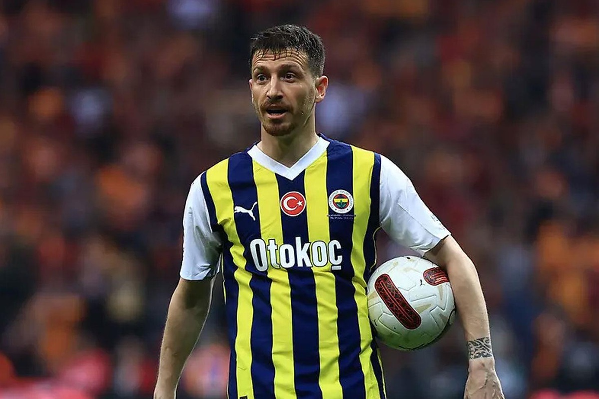 Fenerbahçemizde Mert Hakan Kararı: İsmail Kartal'dan Kritik Mesaj!