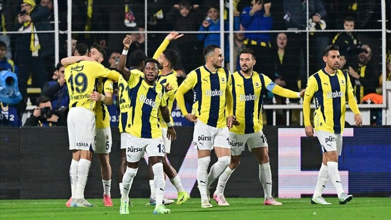 Fenerbahçemizin Lyon Maçı Kadrosu ve Beklenen 11'ler!