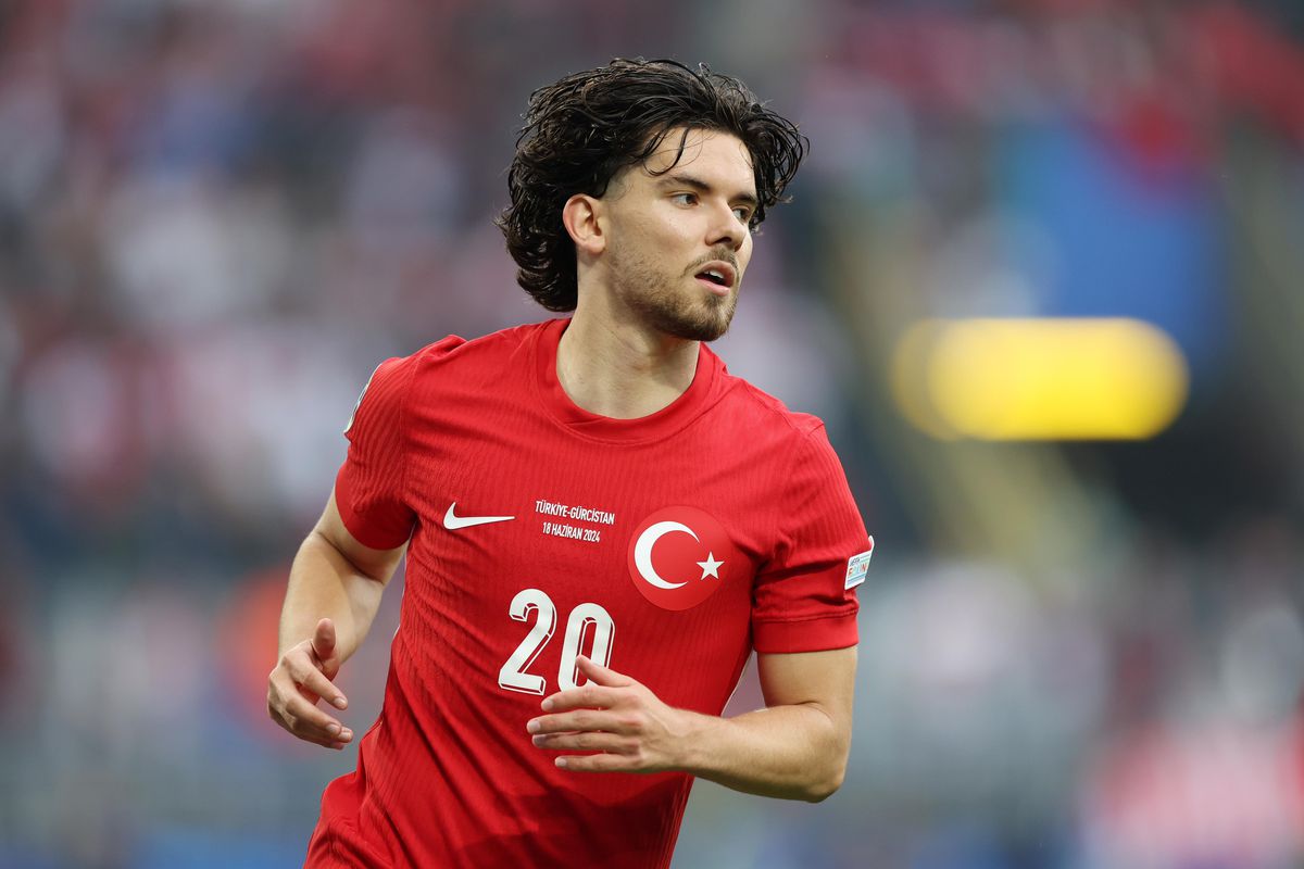 Ferdi Kadıoğlu Fenerbahçemiz'e Geri mi Dönüyor? Şampiyonlar Ligi Hedefi!